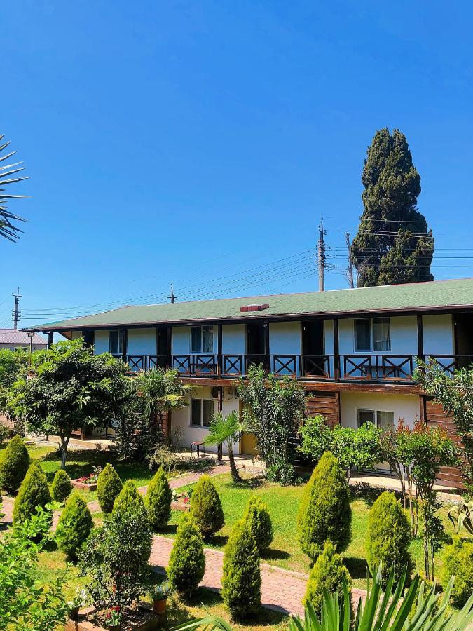 Guest House Alashara Пицунда Екстериор снимка